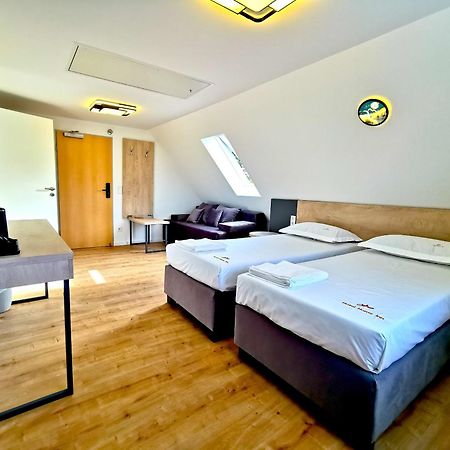 Home Inn Hotel Dormagen Luaran gambar