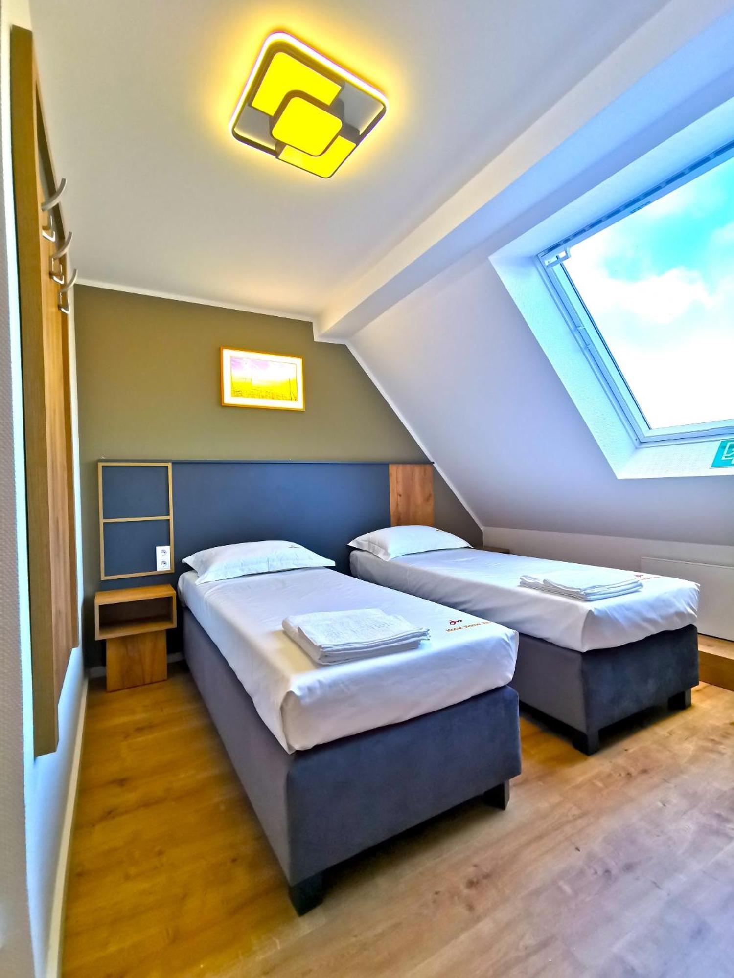 Home Inn Hotel Dormagen Luaran gambar