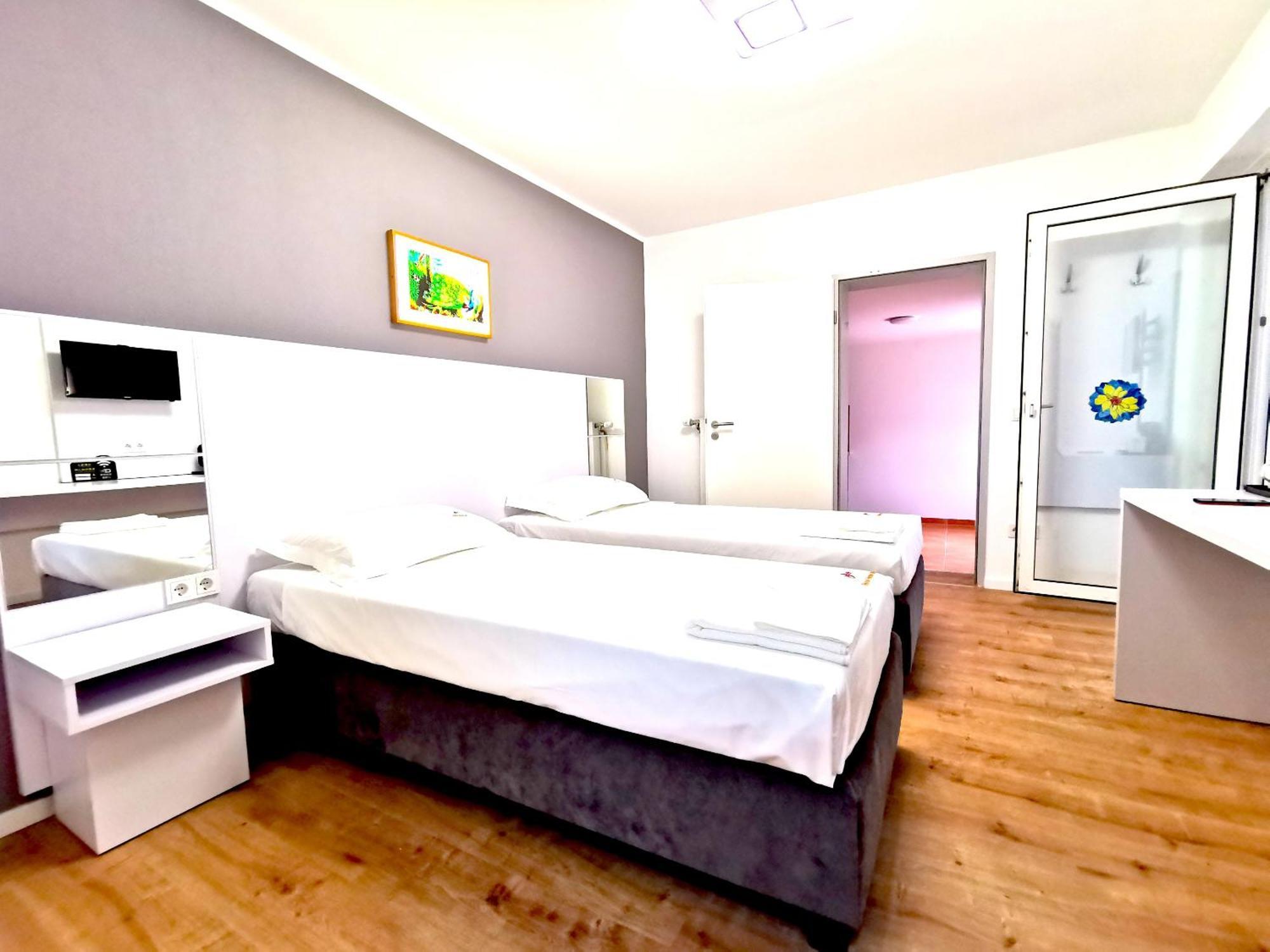 Home Inn Hotel Dormagen Luaran gambar